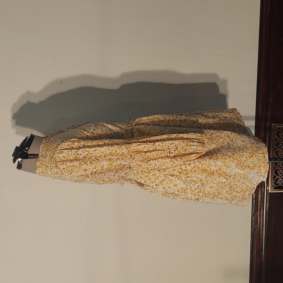 Handmade Floral Lace Up Dress with a Gathered Skirt and Sleeves - Picture 7 of 14